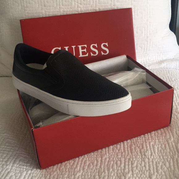 Guess Low Top Slip-on Sneakers - Picture 1 of 8